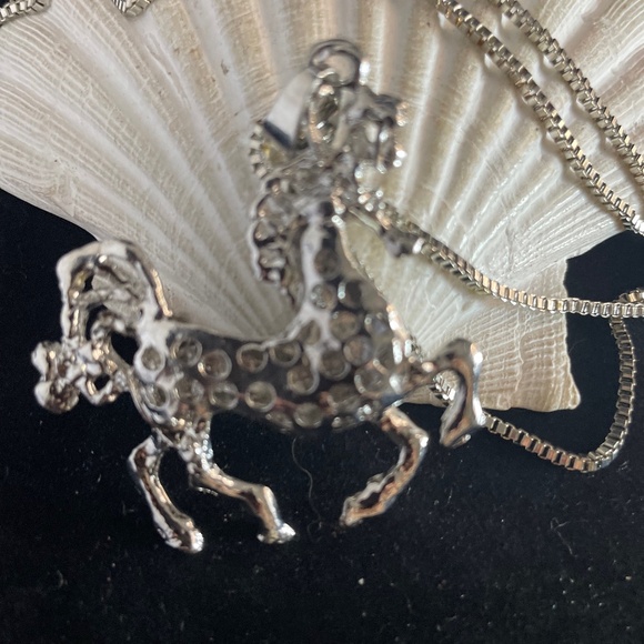 NEW BETSEY JOHNSON WHITE DANCING RHINESTONE EMBELLISHED CHAIN NECKLACE, UNUSED - Picture 8 of 8